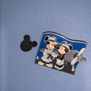 DISNEY PIN